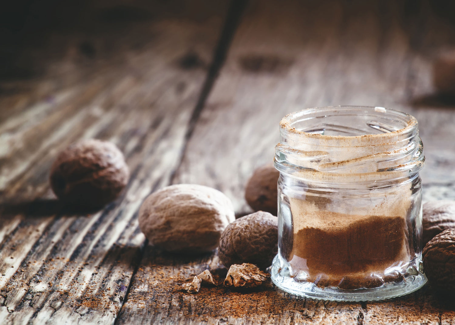 Cedar & Nutmeg - Scented Coconut & Soy Candles, Wax Melts and Fragrance Oil