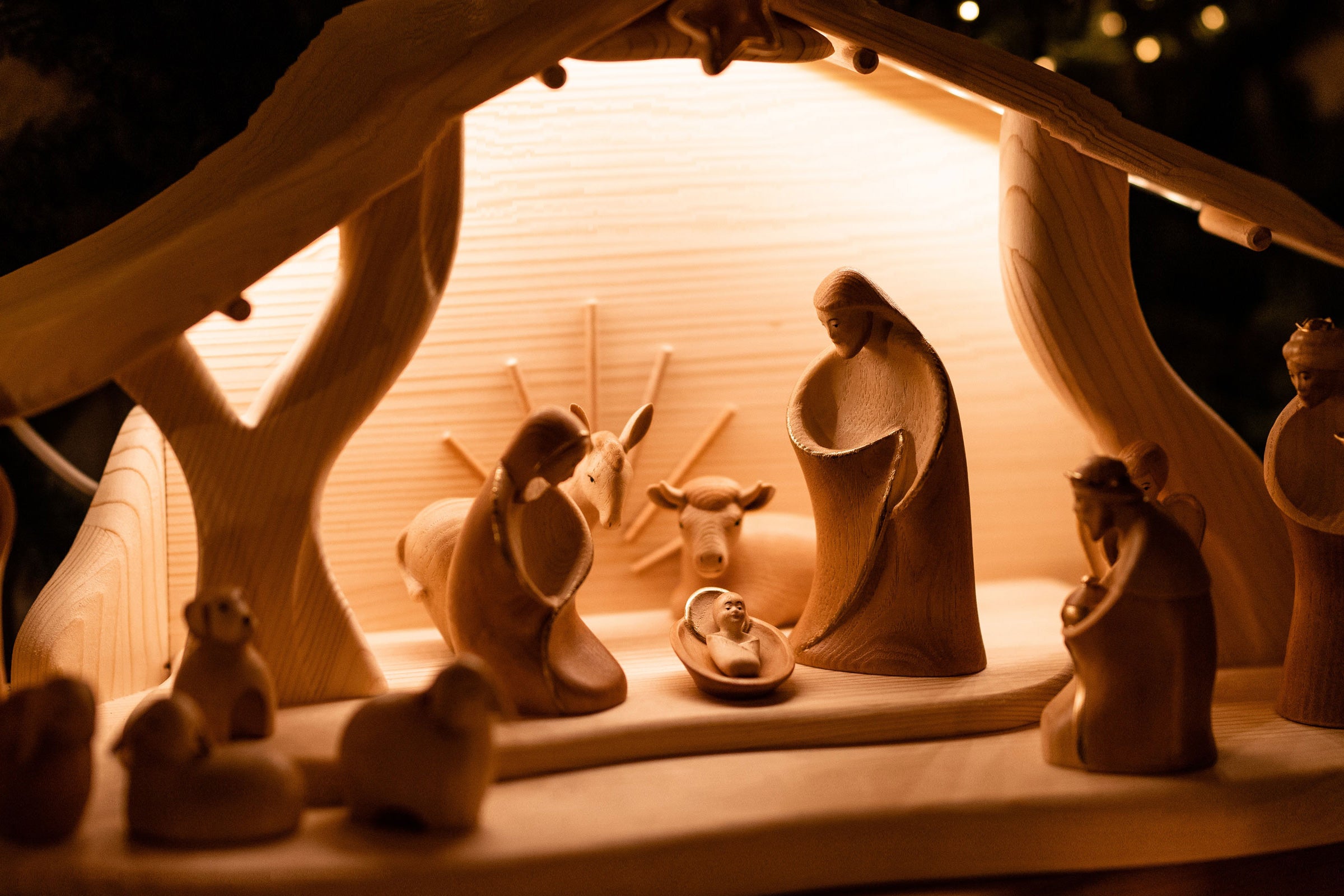 It Must Be Christmas - Scented Coconut & Soy Candles, Wax Melts and Fragrance Oil